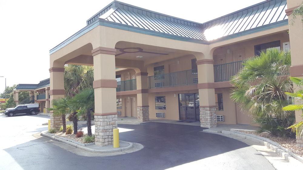 Super 8 By Wyndham Byron/South Macon Hotell Eksteriør bilde