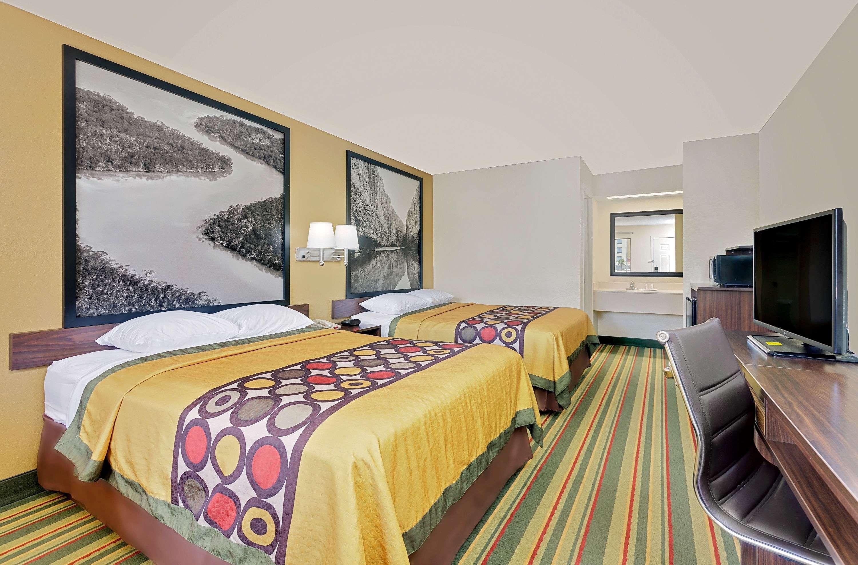 Super 8 By Wyndham Byron/South Macon Hotell Eksteriør bilde